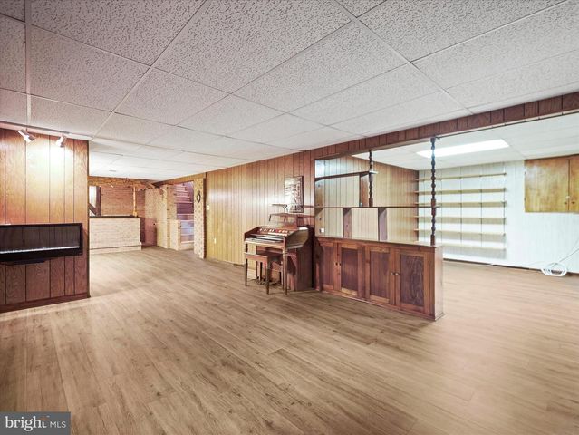 933 KENWOOD DR, Hagerstown, MD 21740