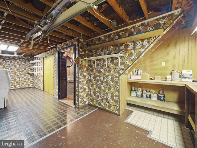 933 KENWOOD DR, Hagerstown, MD 21740