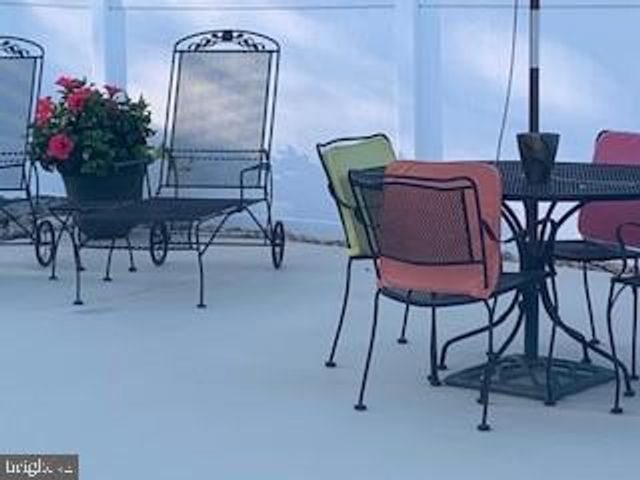 933 KENWOOD DR, Hagerstown, MD 21740