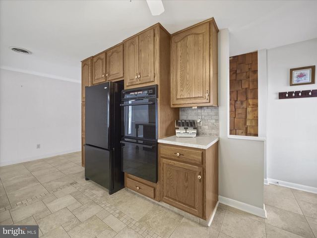 933 KENWOOD DR, Hagerstown, MD 21740