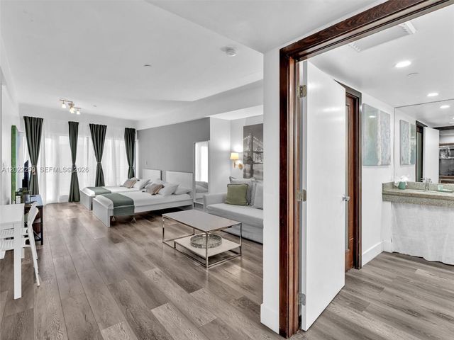 1052 Ocean Dr C203, Miami Beach, FL 33139