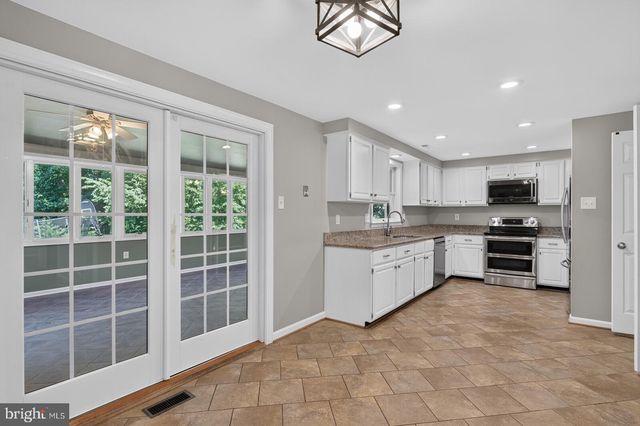 10914 SHADOW LN, Columbia, MD 21044