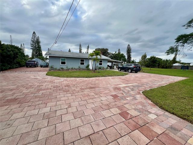 4 Helwig Ter, Deerfield Beach, FL 33064