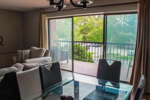 1 Summit Drive 24, Reading, MA 01867