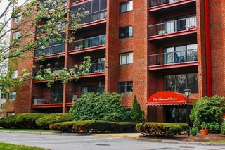 1 Summit Drive 24, Reading, MA 01867