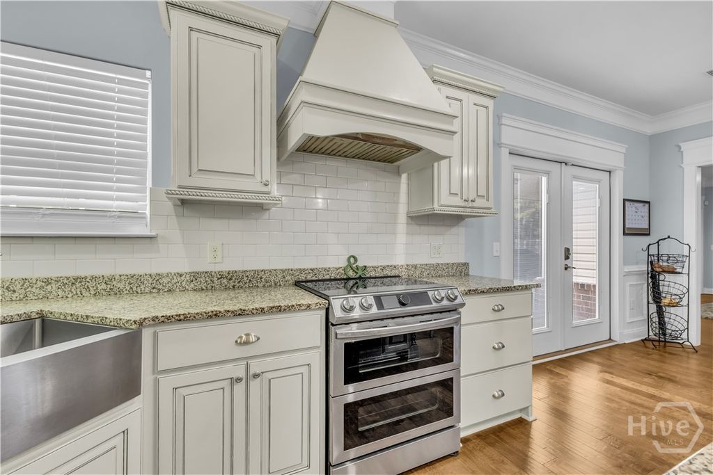 Image 18 of property listing at 515 Bodaford Road, Richmond Hill, GA 31324