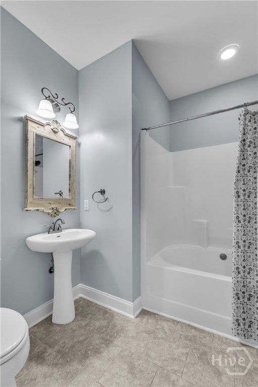 Image 25 of property listing at 515 Bodaford Road, Richmond Hill, GA 31324