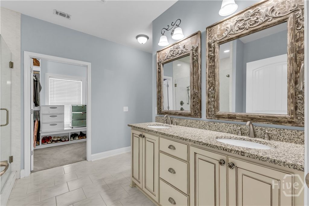 Image 32 of property listing at 515 Bodaford Road, Richmond Hill, GA 31324