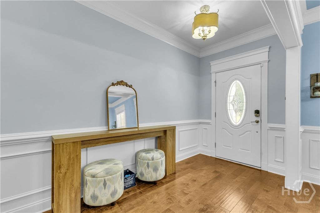 Image 6 of property listing at 515 Bodaford Road, Richmond Hill, GA 31324