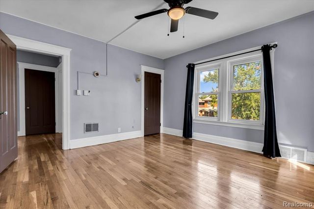 879 Lawrence Street, Detroit, MI 48202