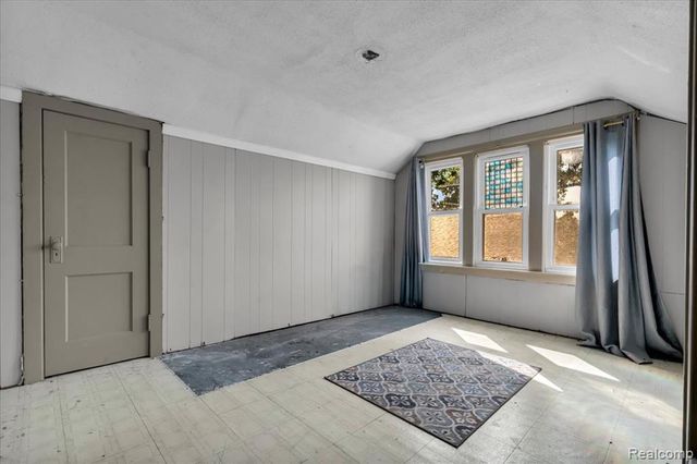 879 Lawrence Street, Detroit, MI 48202