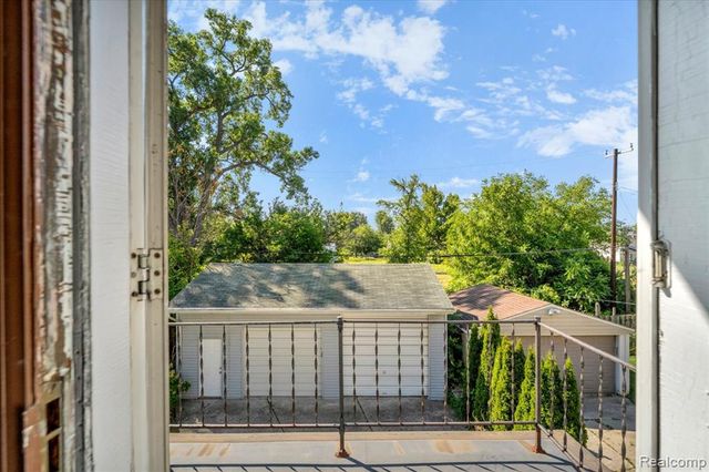 879 Lawrence Street, Detroit, MI 48202