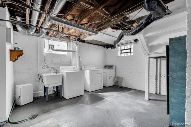 879 Lawrence Street, Detroit, MI 48202