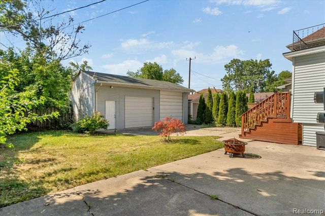 879 Lawrence Street, Detroit, MI 48202