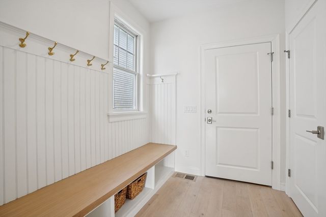 4 Lookout Lane, Portsmouth, RI 02871