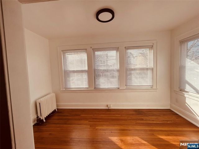 419 Lake Avenue, Lyndhurst, NJ 07071