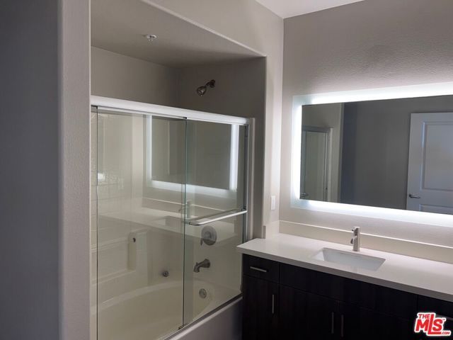 1040 Glendon Avenue 4190, Los Angeles, CA 90024