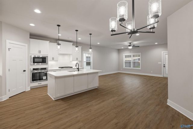 1526 Calistoga Circle, Huntsville, AL 35811