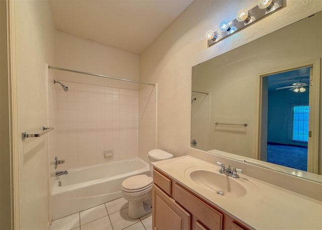 1928 NW 157th Street, Edmond, OK 73013
