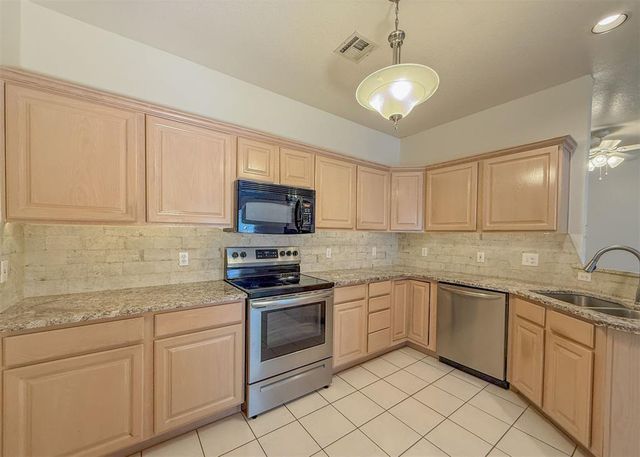 1928 NW 157th Street, Edmond, OK 73013