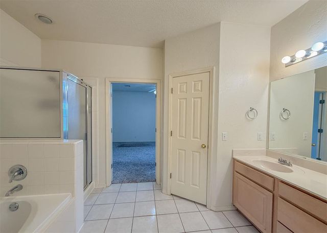 1928 NW 157th Street, Edmond, OK 73013