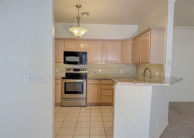 1928 NW 157th Street, Edmond, OK 73013