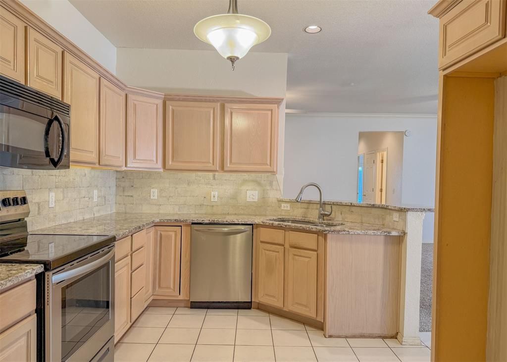 1928 NW 157th Street, Edmond, OK 73013