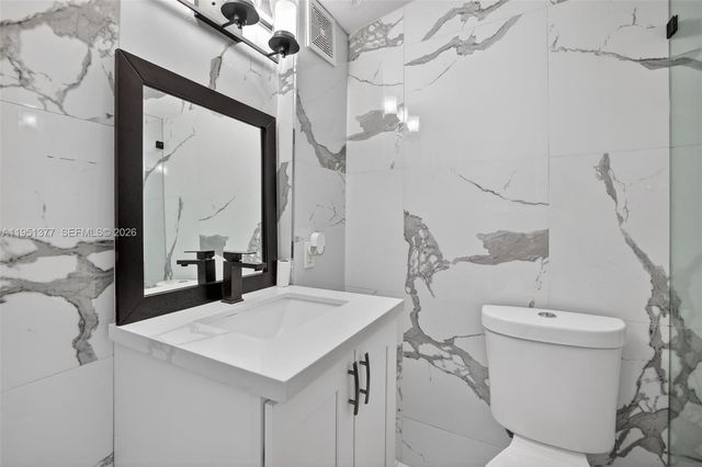 101 NE 47th Ct, Oakland Park, FL 33334