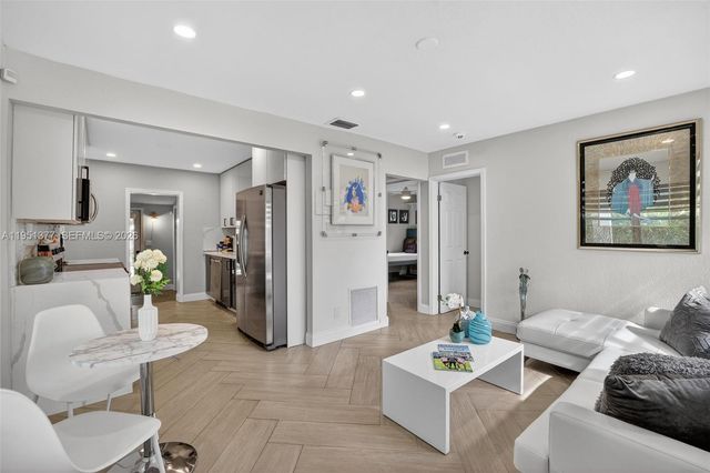 101 NE 47th Ct, Oakland Park, FL 33334