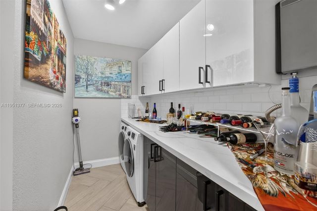 101 NE 47th Ct, Oakland Park, FL 33334