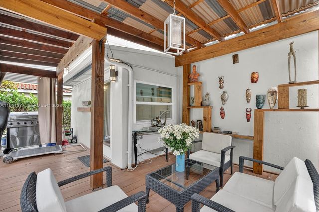 101 NE 47th Ct, Oakland Park, FL 33334