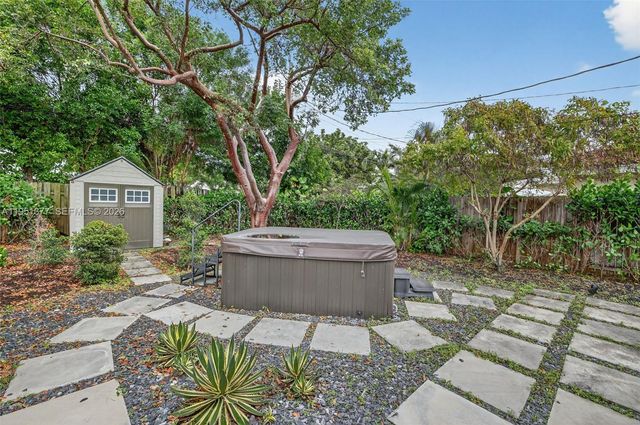 101 NE 47th Ct, Oakland Park, FL 33334