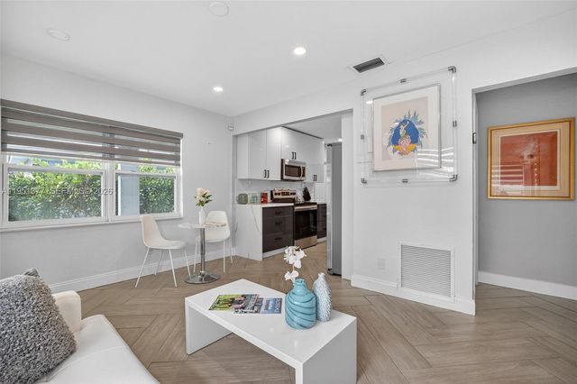 101 NE 47th Ct, Oakland Park, FL 33334