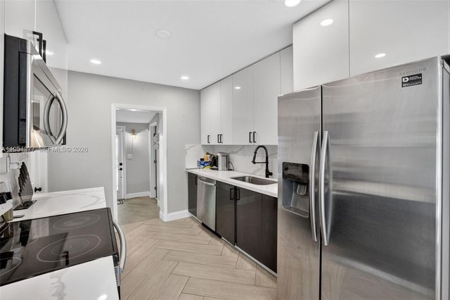 101 NE 47th Ct, Oakland Park, FL 33334