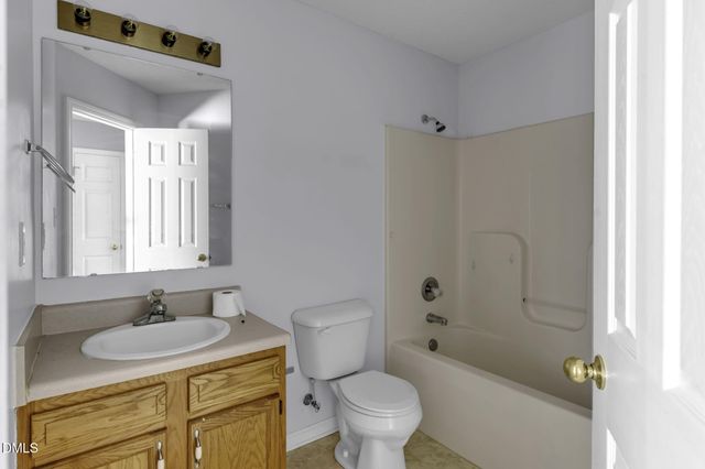 862 Nighthawk Place, Fayetteville, NC 28314