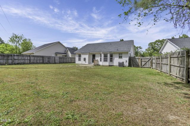 862 Nighthawk Place, Fayetteville, NC 28314