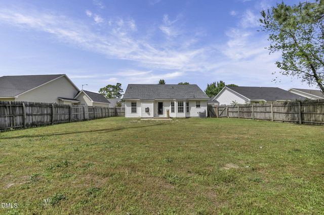 862 Nighthawk Place, Fayetteville, NC 28314