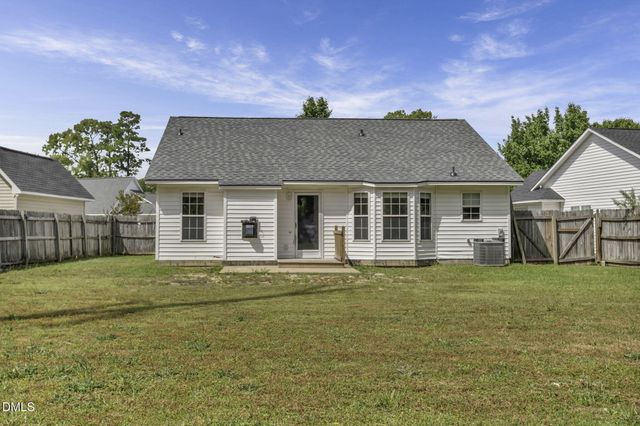 862 Nighthawk Place, Fayetteville, NC 28314