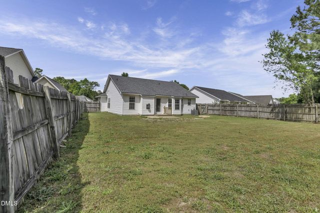 862 Nighthawk Place, Fayetteville, NC 28314
