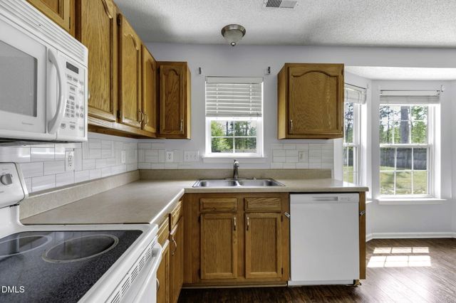862 Nighthawk Place, Fayetteville, NC 28314
