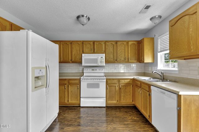 862 Nighthawk Place, Fayetteville, NC 28314