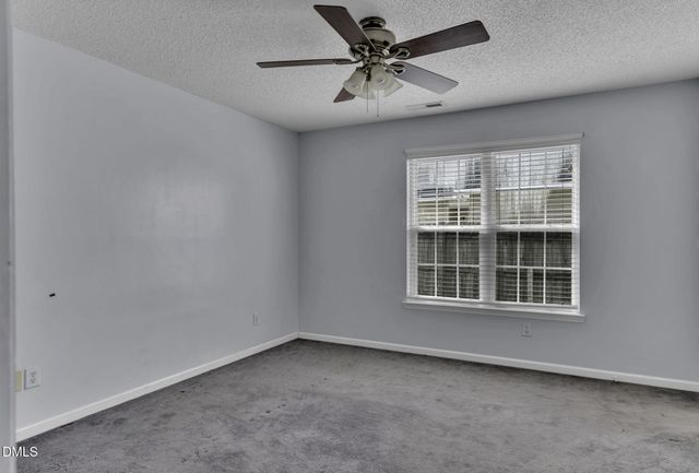 862 Nighthawk Place, Fayetteville, NC 28314