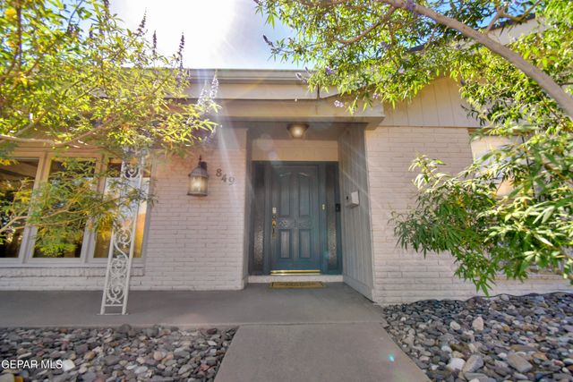 849 River Oaks Drive, El Paso, TX 79912