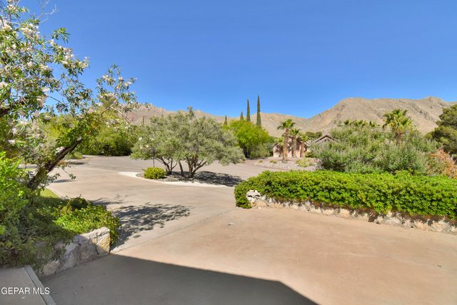 849 River Oaks Drive, El Paso, TX 79912
