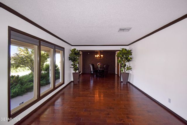849 River Oaks Drive, El Paso, TX 79912