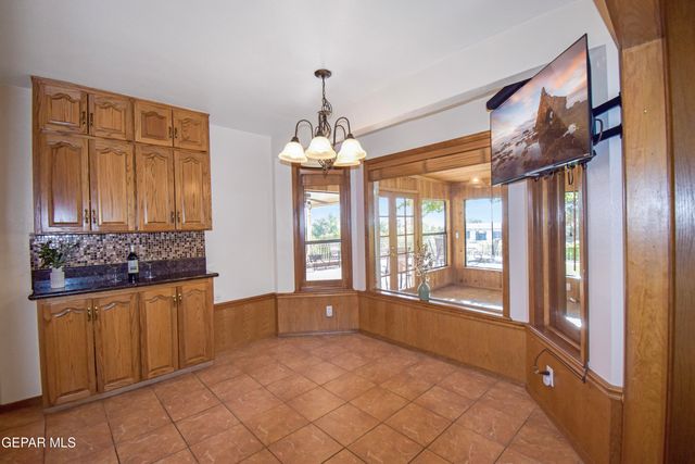 849 River Oaks Drive, El Paso, TX 79912