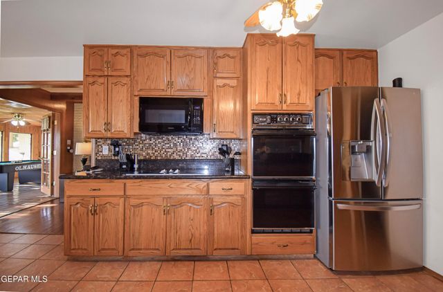 849 River Oaks Drive, El Paso, TX 79912