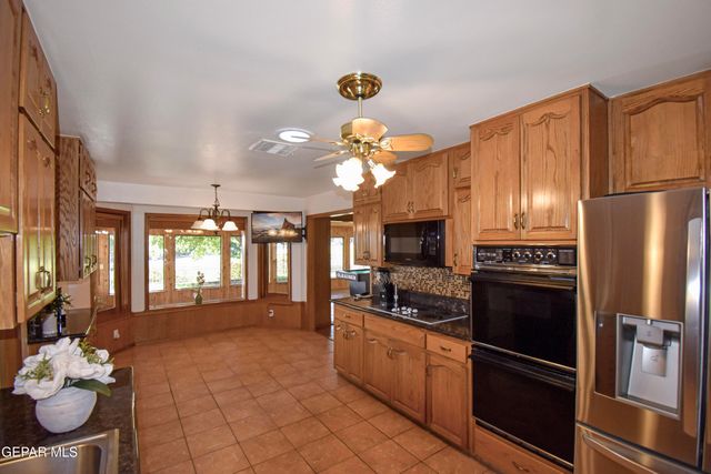 849 River Oaks Drive, El Paso, TX 79912