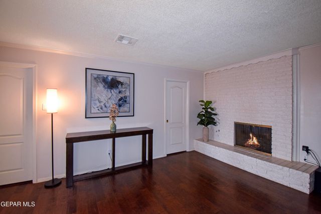 849 River Oaks Drive, El Paso, TX 79912