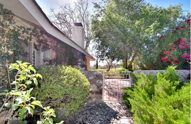 849 River Oaks Drive, El Paso, TX 79912